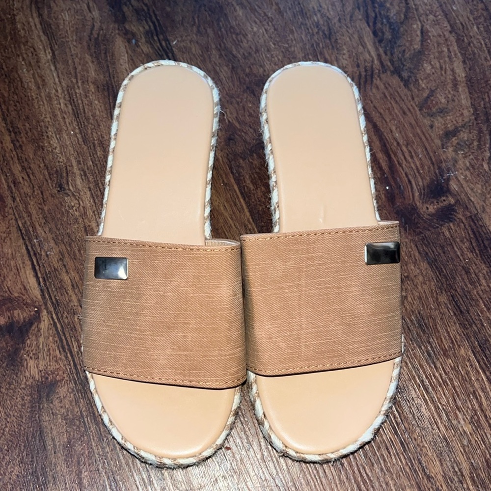 NWOT sandals
